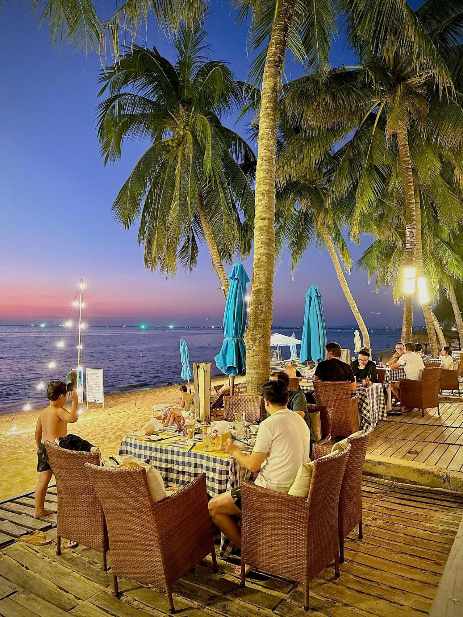 Hawaii Resort Дуонг-Донг Экстерьер фото