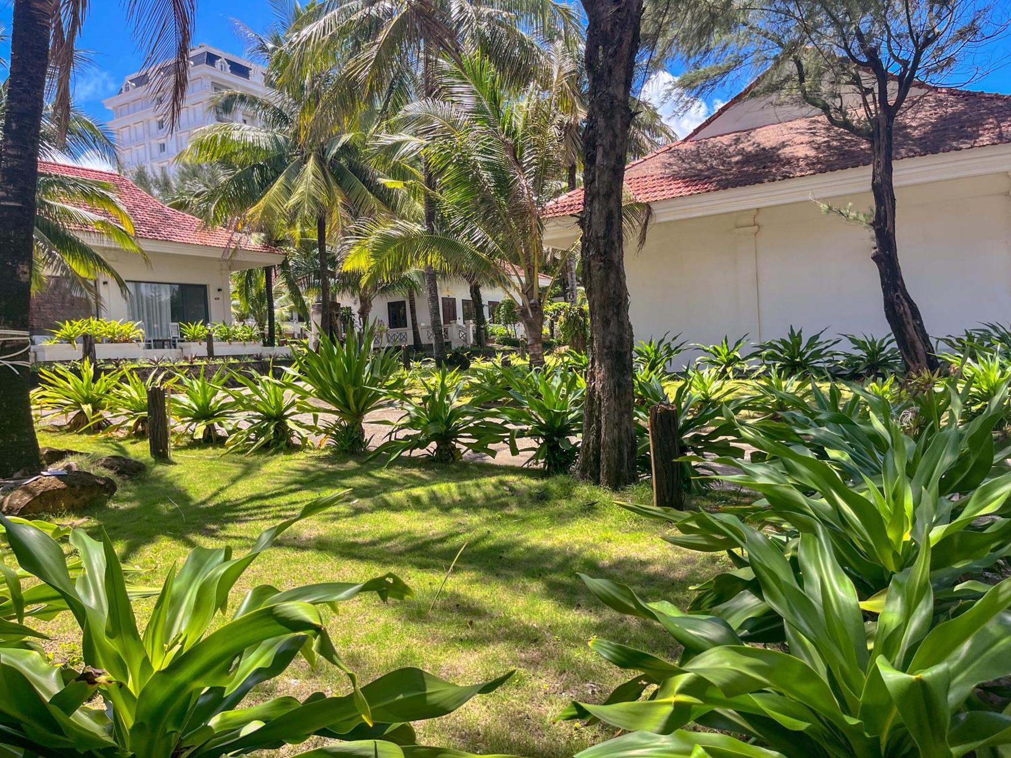 Hawaii Resort Дуонг-Донг Экстерьер фото
