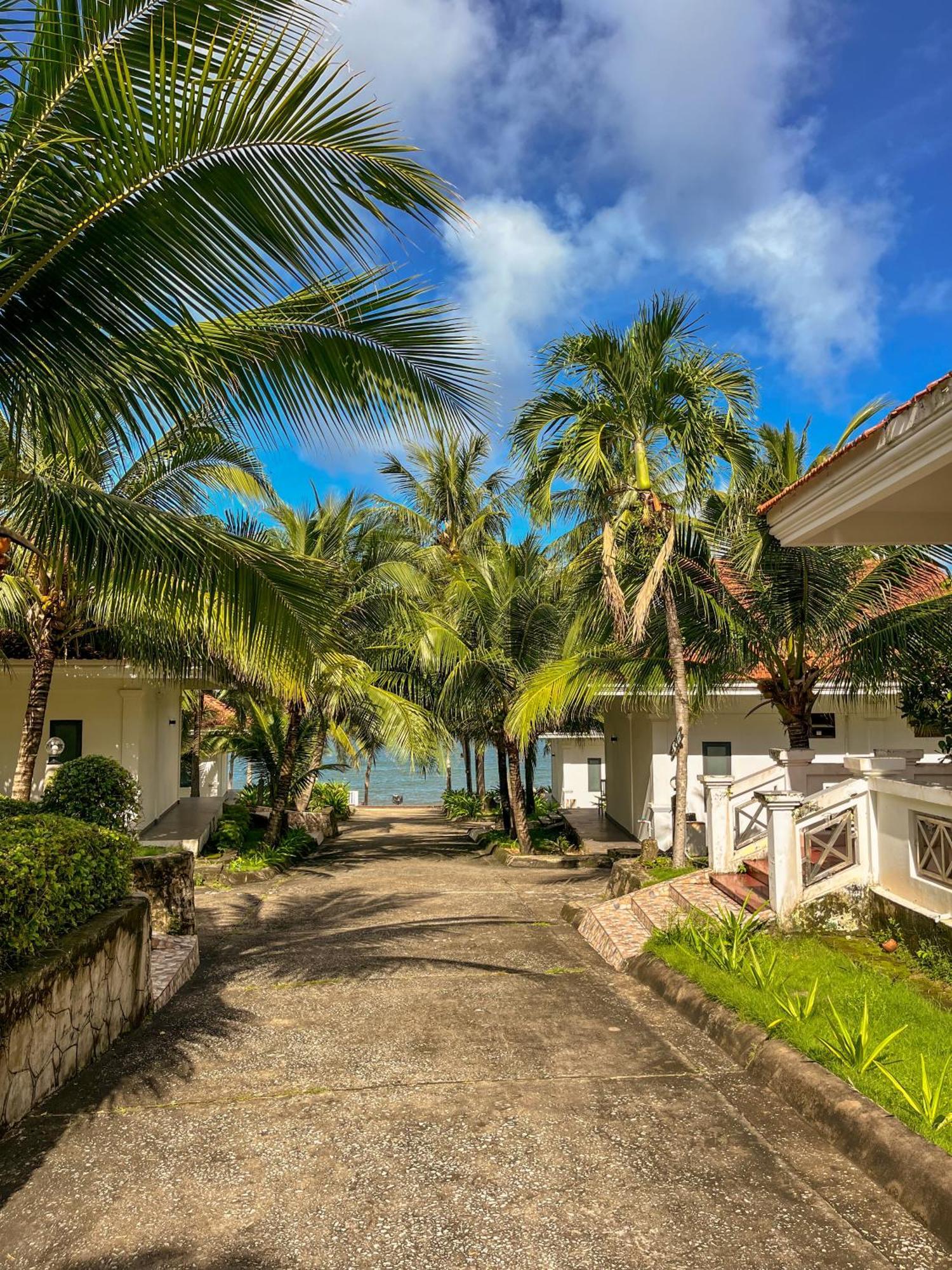 Hawaii Resort Дуонг-Донг Экстерьер фото